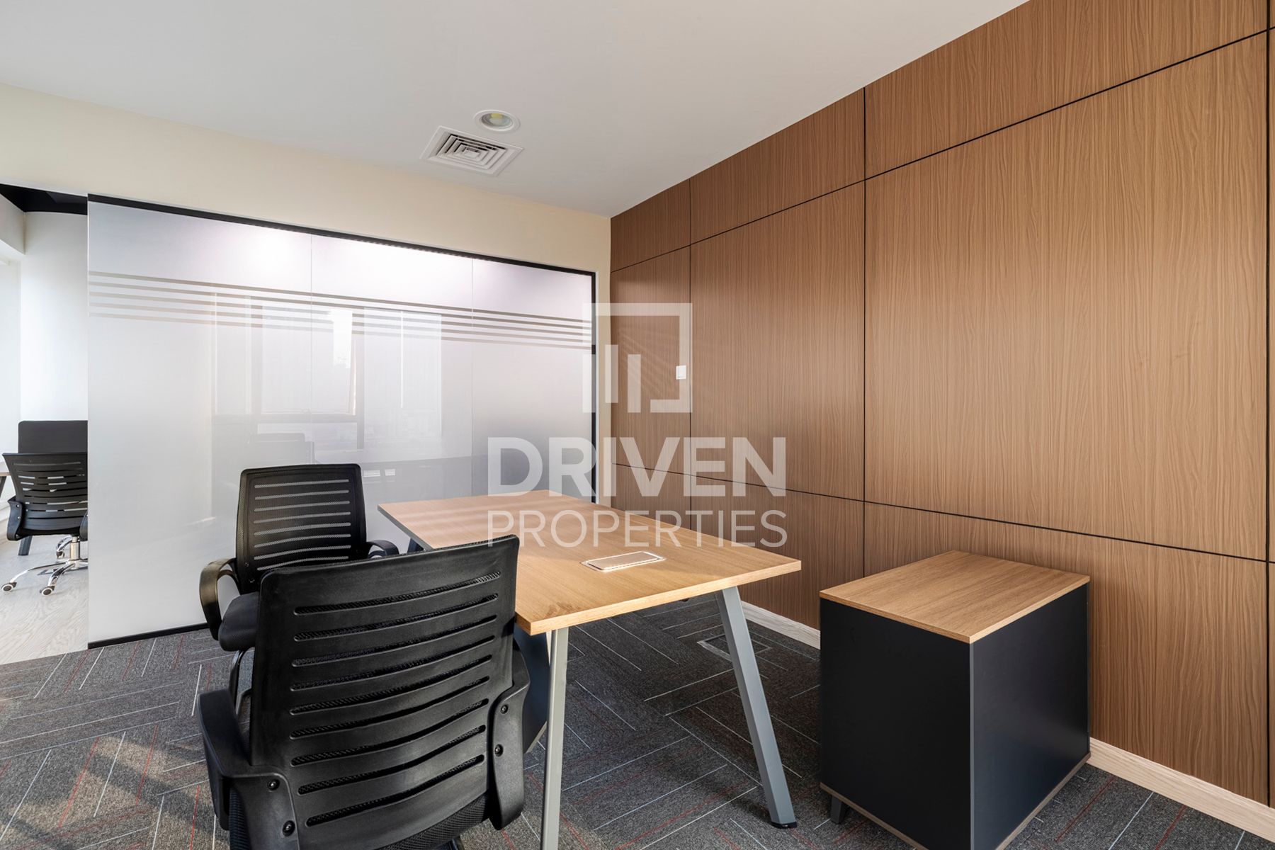 Fully Furnished Office Canal View Low Traffic