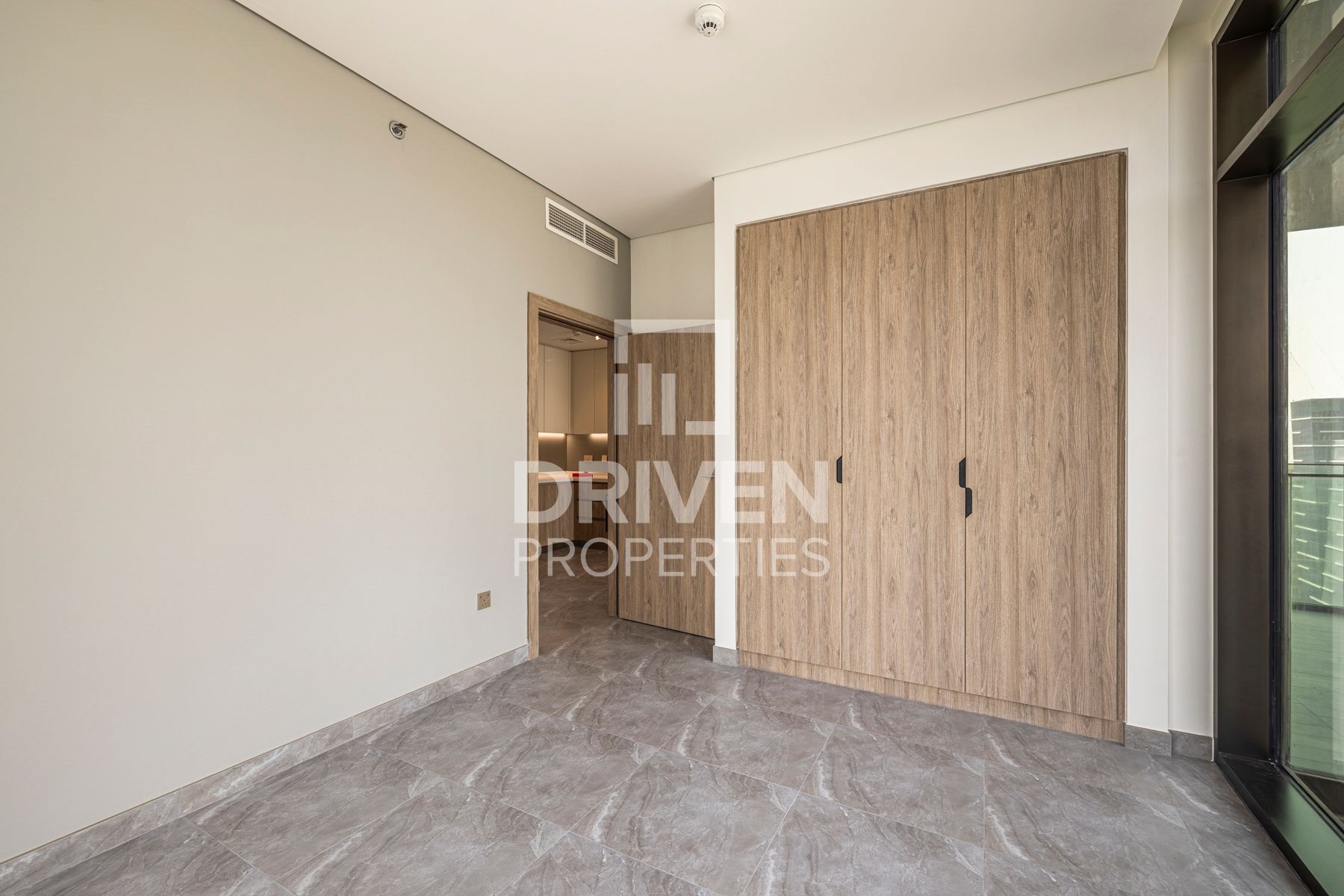 Ready to move in Prime Location Modern Layout