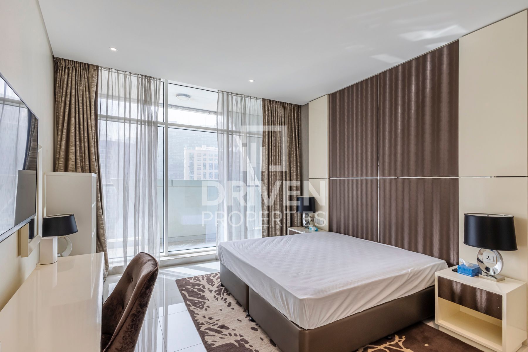 Vacant Well-maintained Fully Furnished