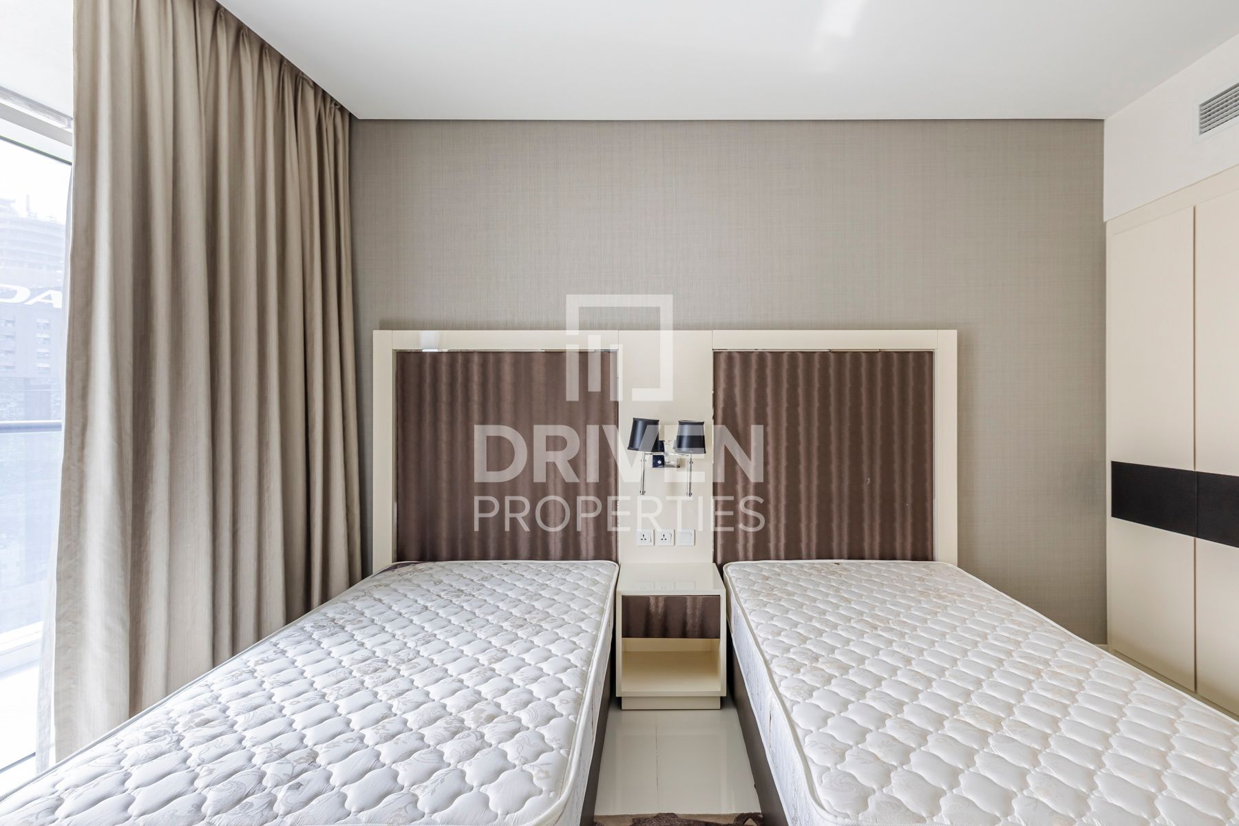 Vacant Well-maintained Fully Furnished