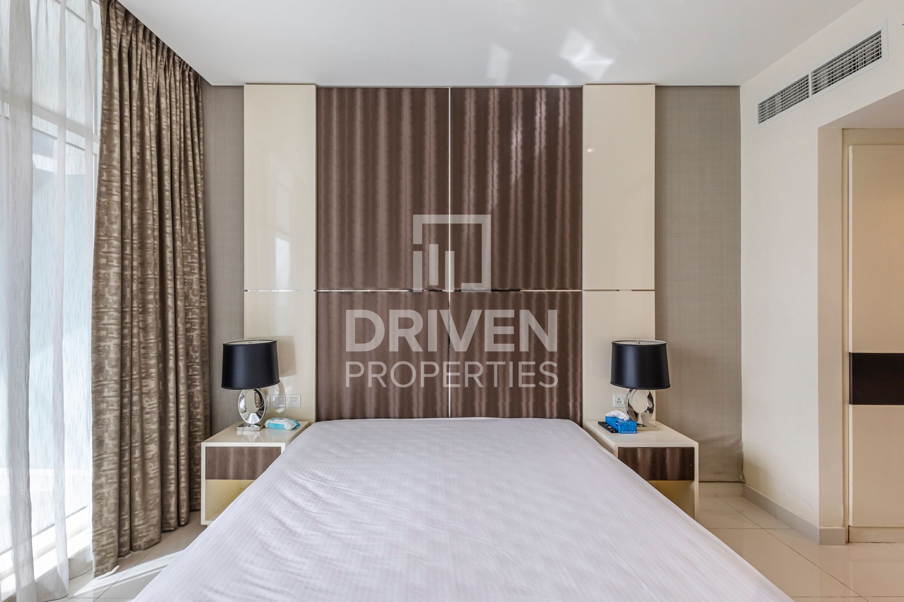 Vacant Well-maintained Fully Furnished