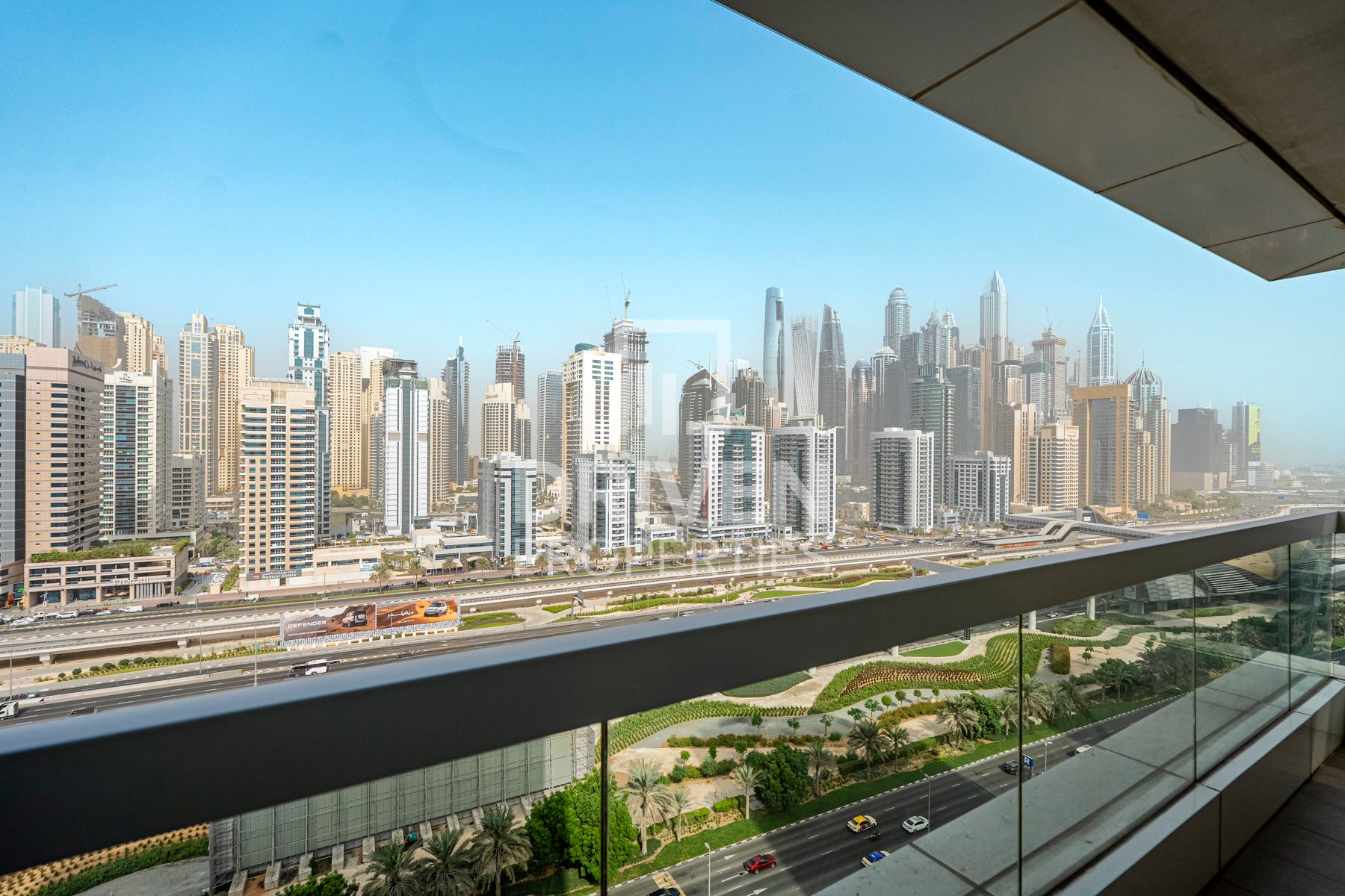 Bright Unit Skyline View Beautifully Furnished