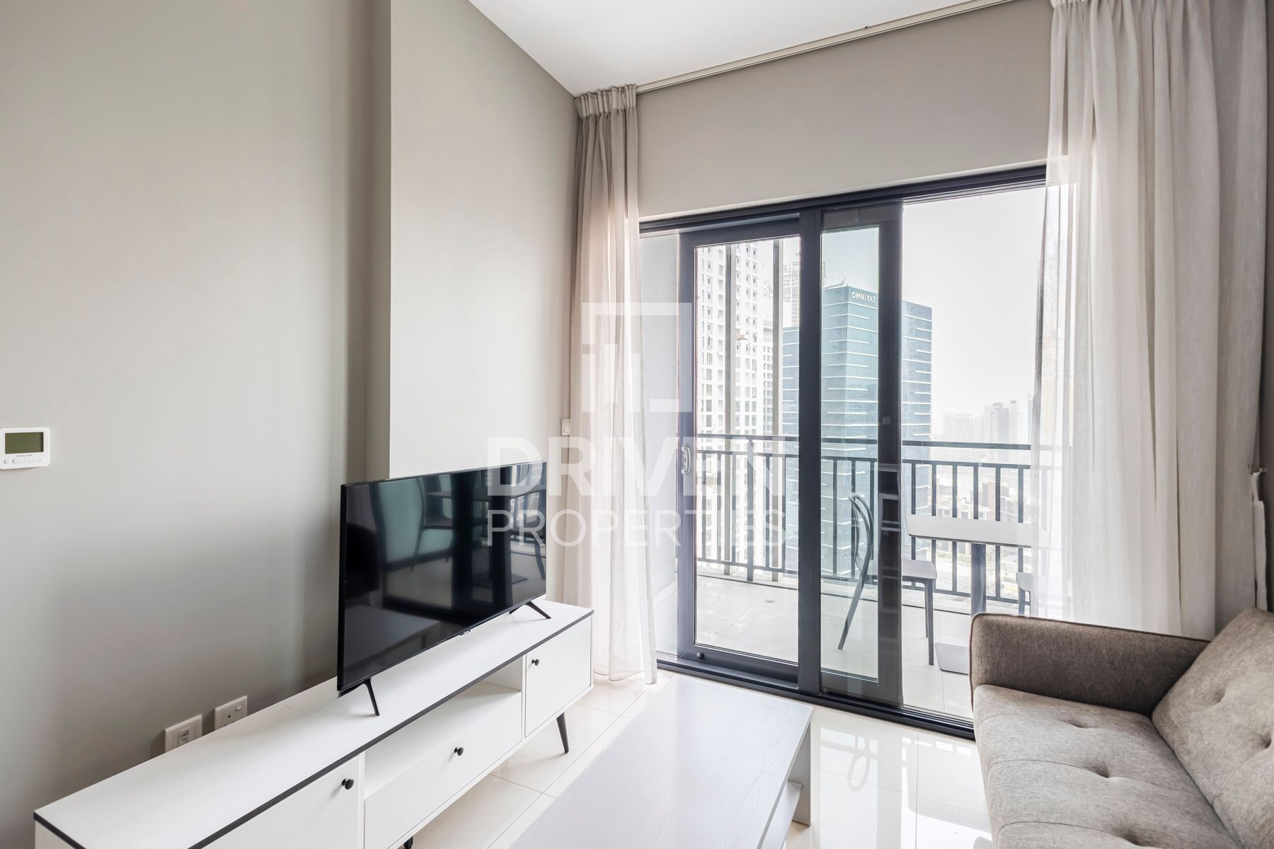 Amazing Canal View High Floor Close to Metro