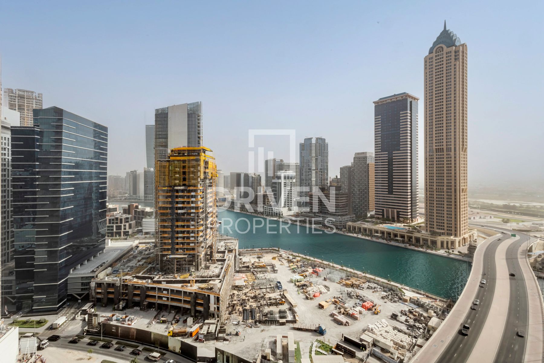 Amazing Canal View High Floor Close to Metro