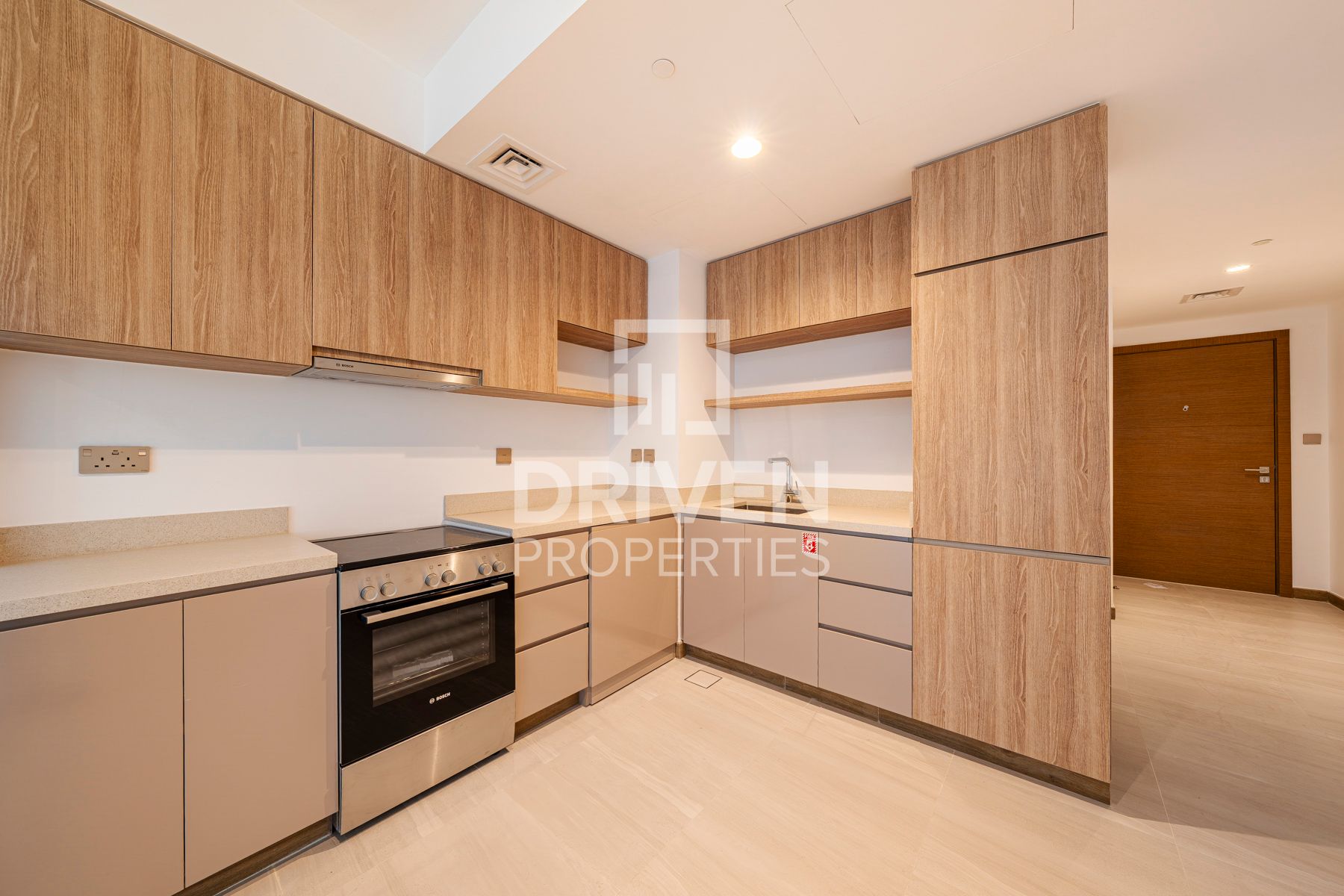 Brand New Vacant Canal View Missioni Brand