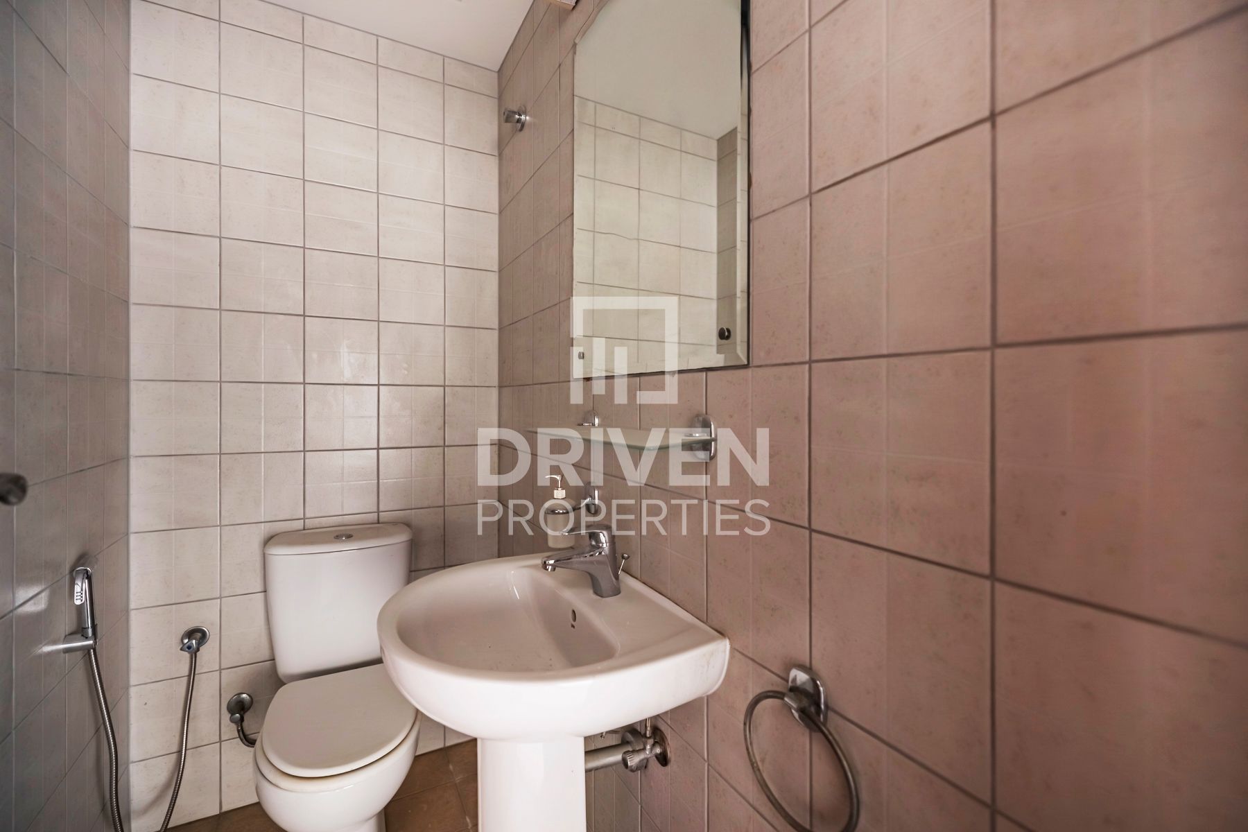 Vacant Ideal Fitted Office Prime Location