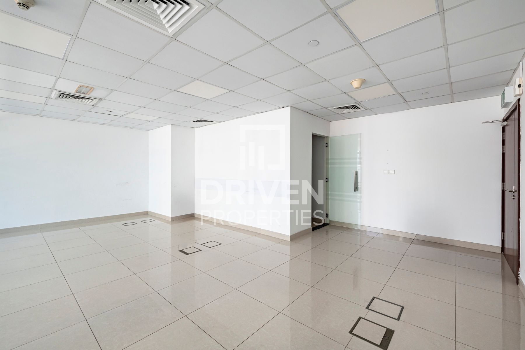 Fitted Office with Lake View Prime Location