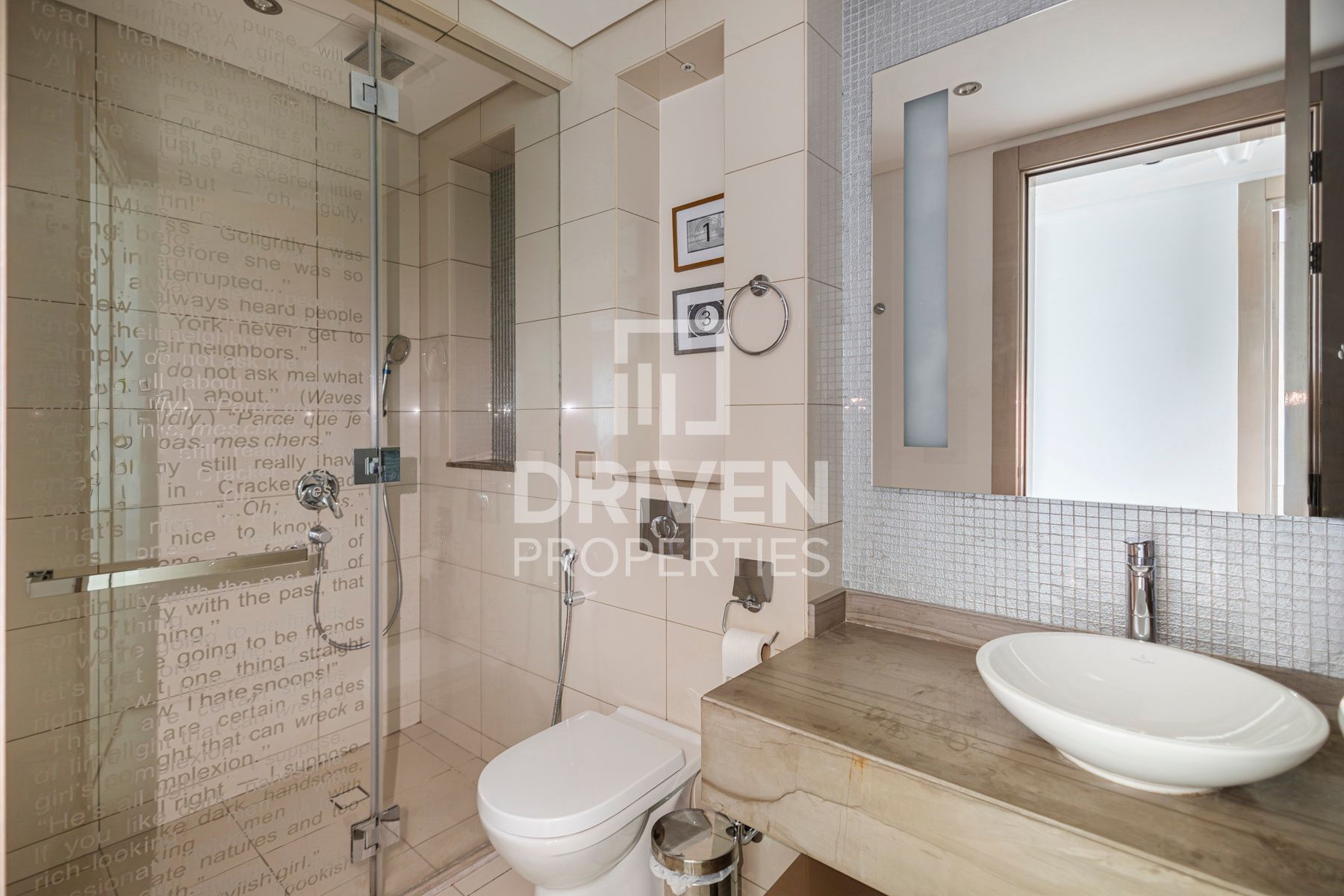 Elegant High Floor Apartment Ready to Move in