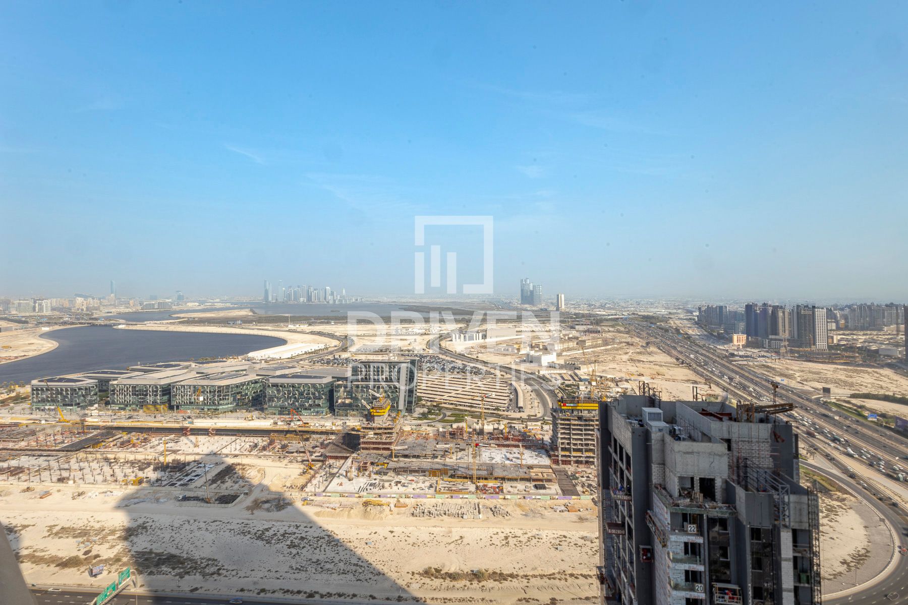 Elegant High Floor Apartment Ready to Move in