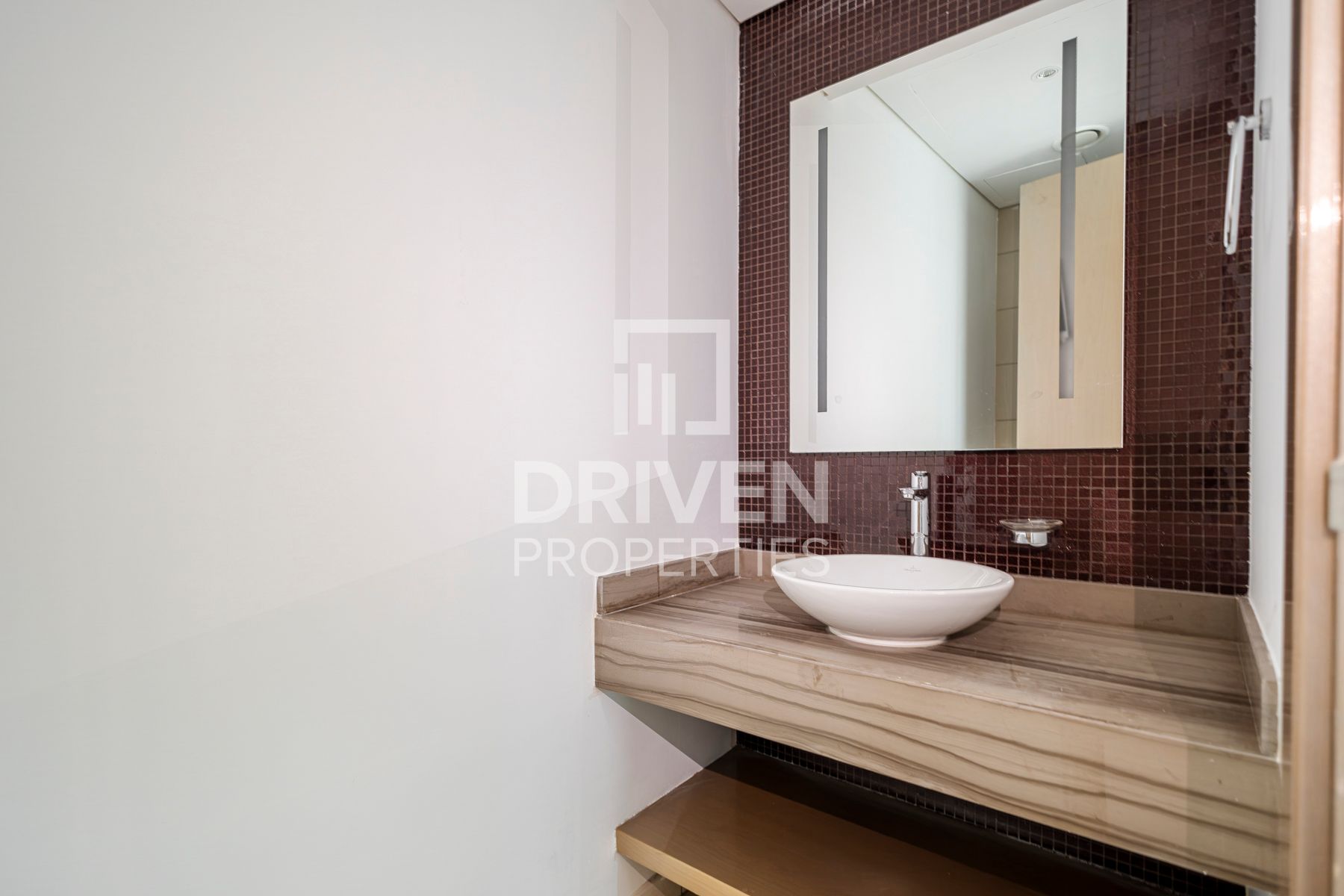 Elegant High Floor Apartment Ready to Move in