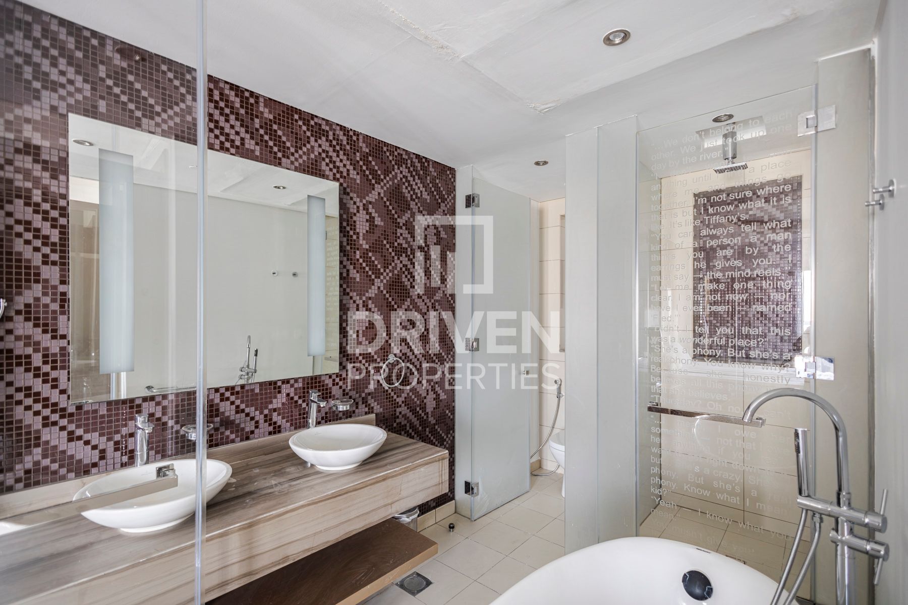 High Floor Expansive Layout Ready to Move in