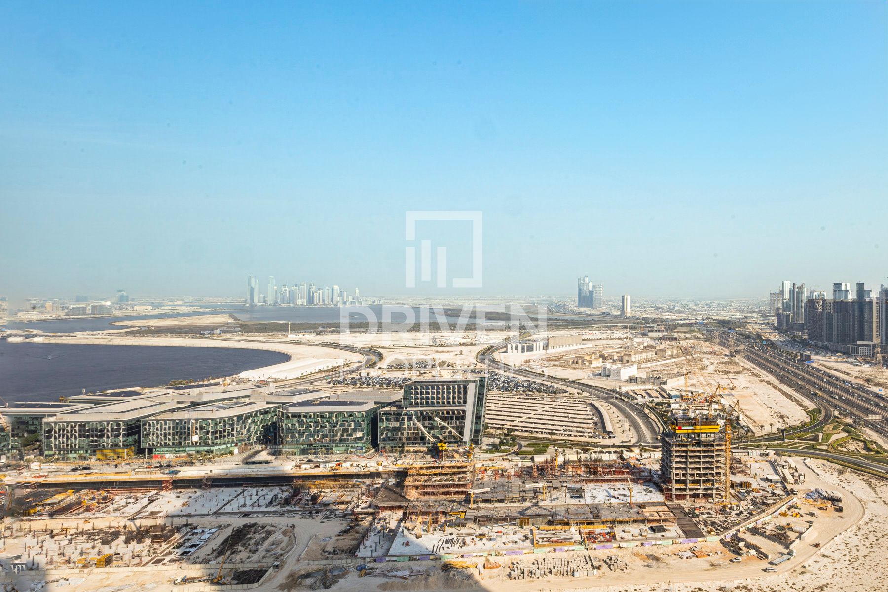 High Floor Expansive Layout Ready to Move in