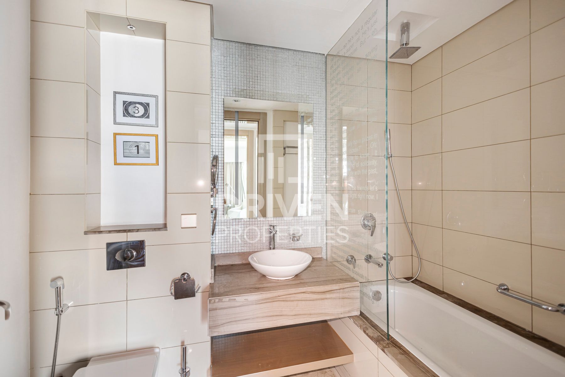 High Floor Expansive Layout Ready to Move in