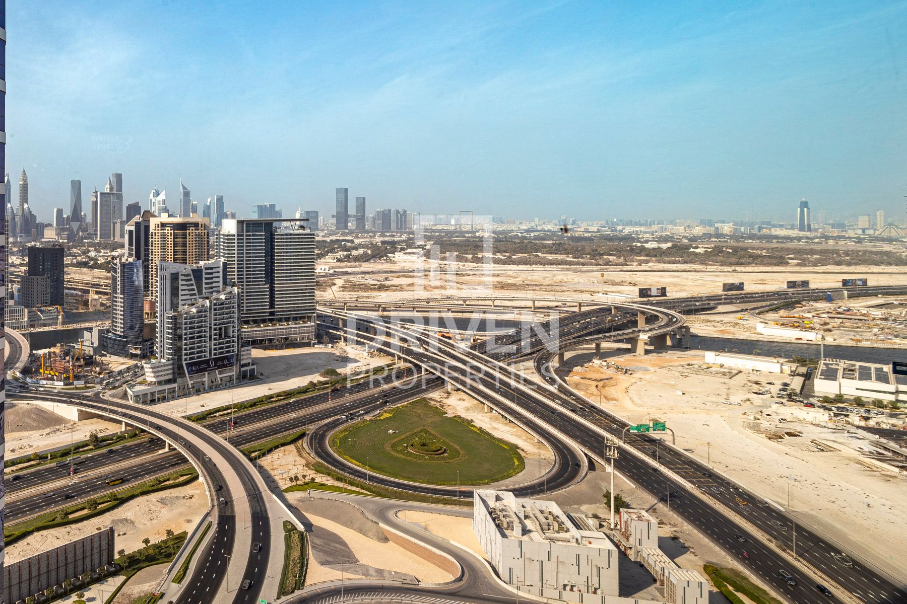 High Floor Expansive Layout Ready to Move in