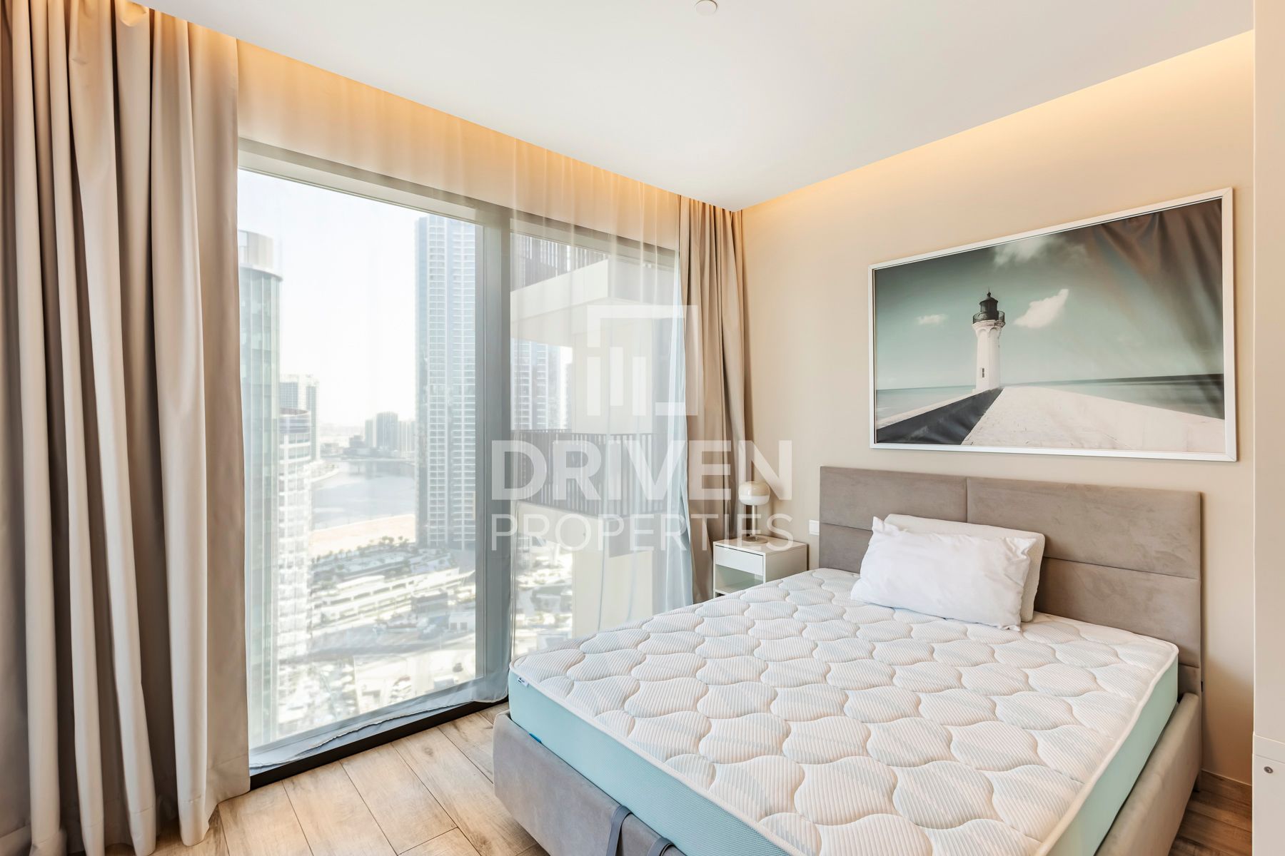 Vacant in November Furnished High Floor