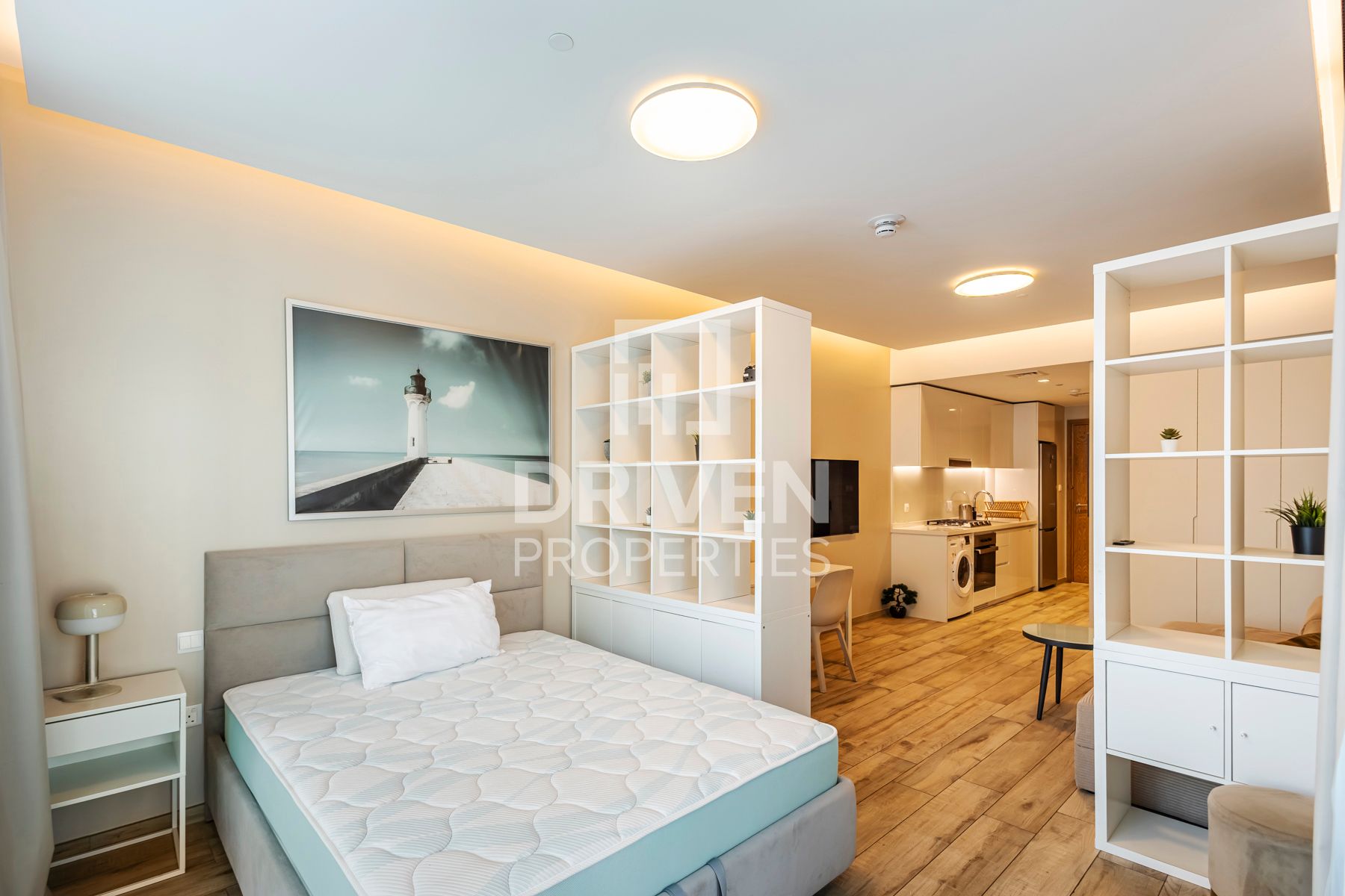 Vacant in November Furnished High Floor