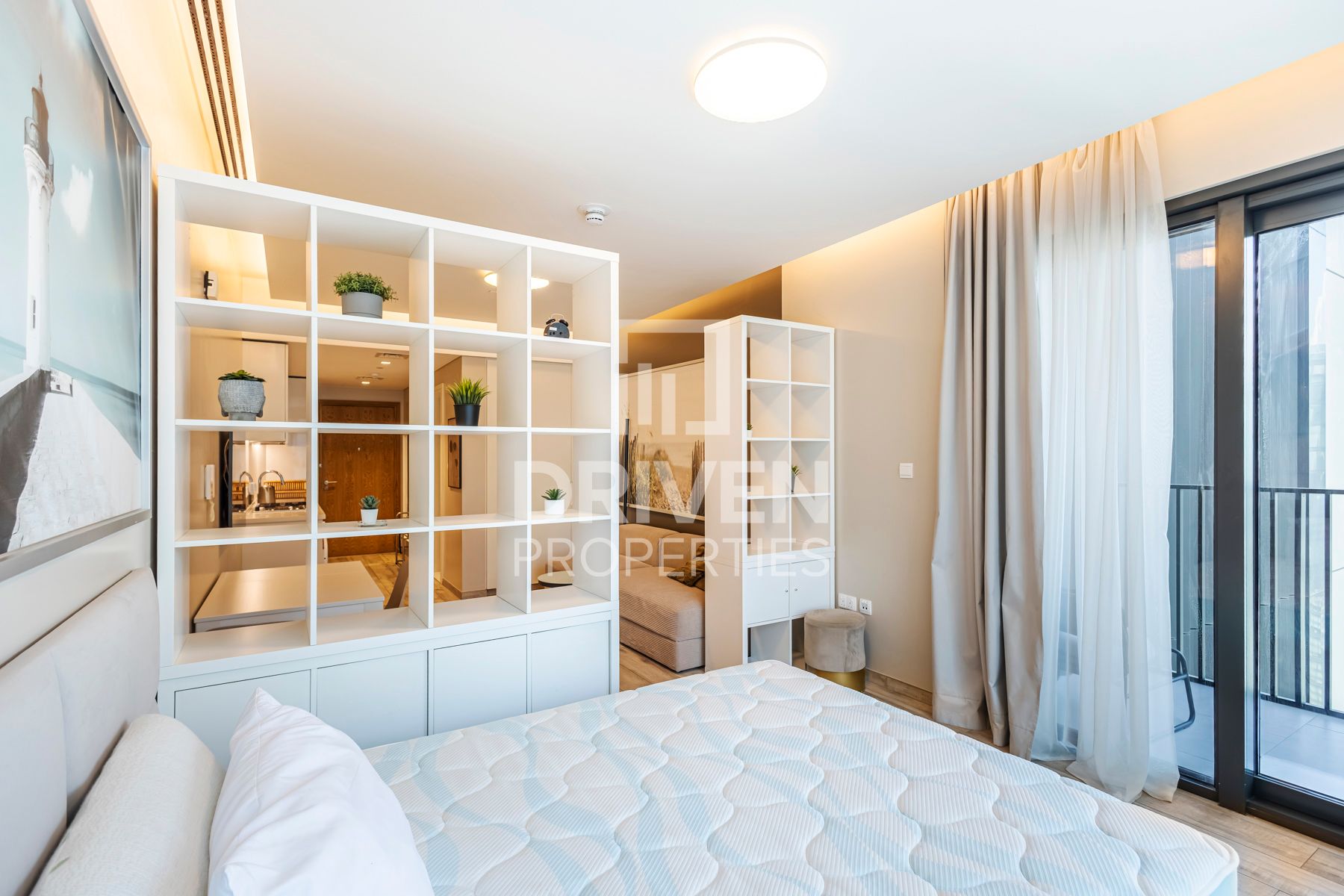 Vacant in November Furnished High Floor