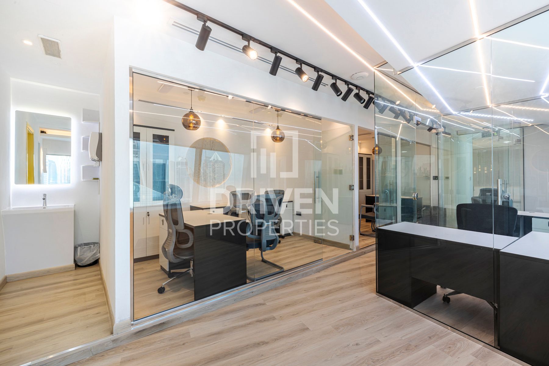 Ready to Move High-Quality Fit-Out  4 Cheques