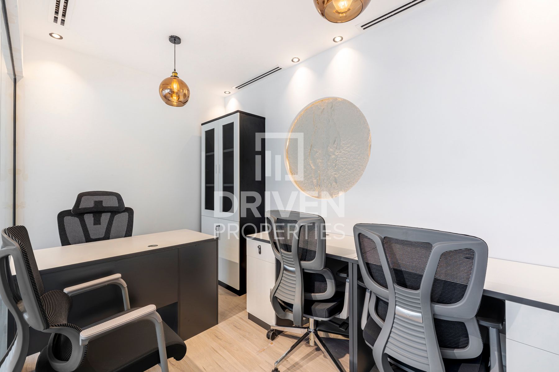 Ready to Move High-Quality Fit-Out  4 Cheques