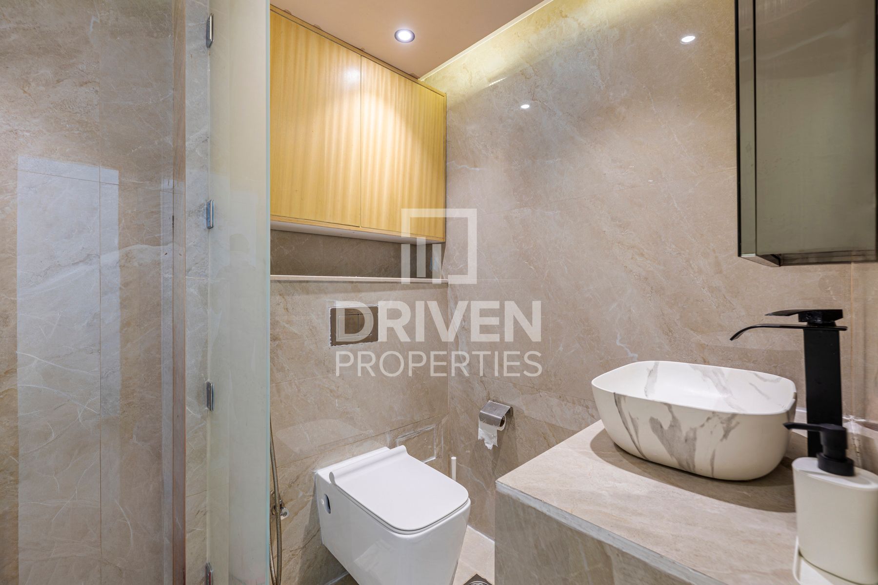 Ready to Move High-Quality Fit-Out  4 Cheques