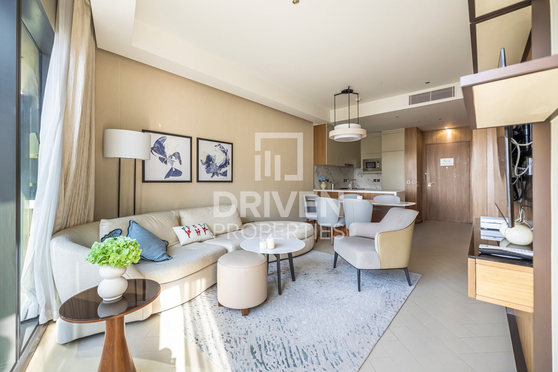 Fully Furnished Prime Unit Ideal Location