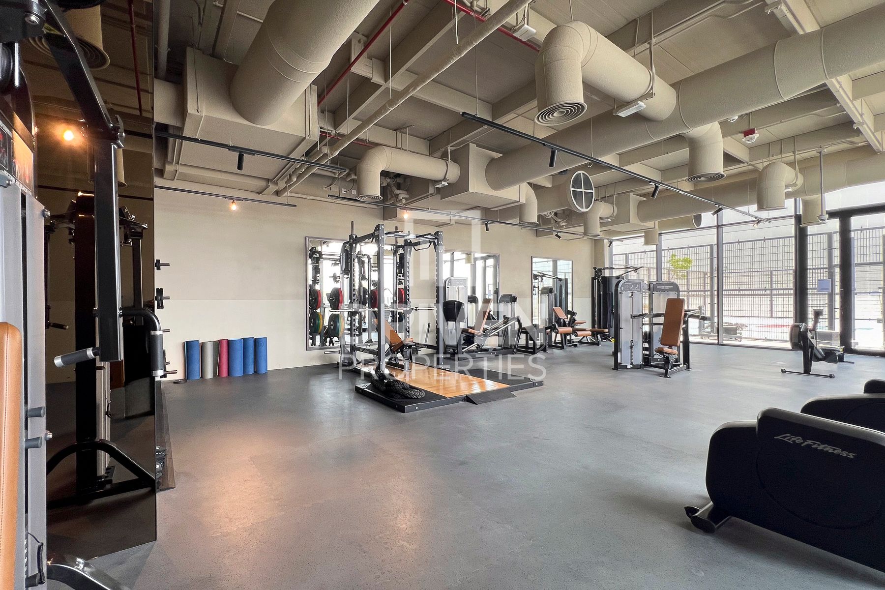 Elegant Living Furnished Burj Khalifa View