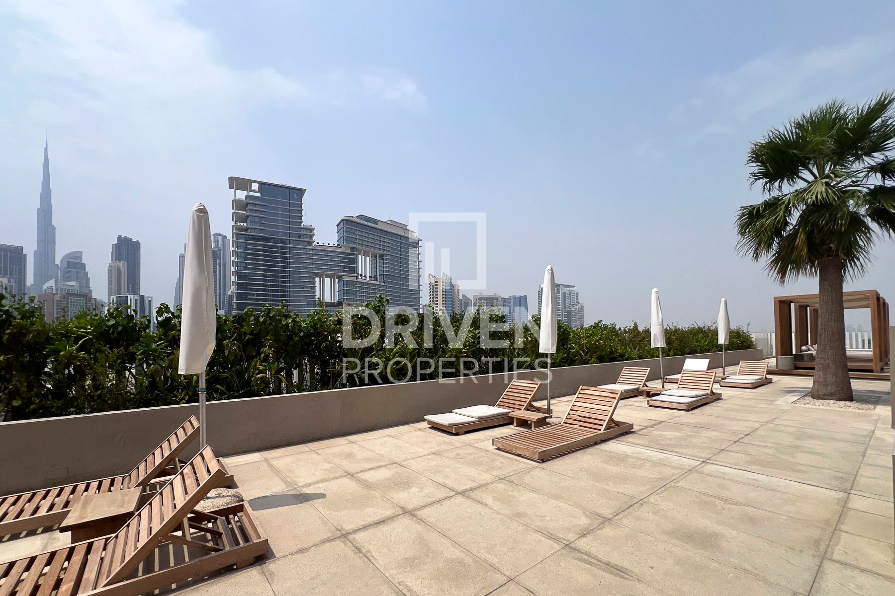 Elegant Living Furnished Burj Khalifa View