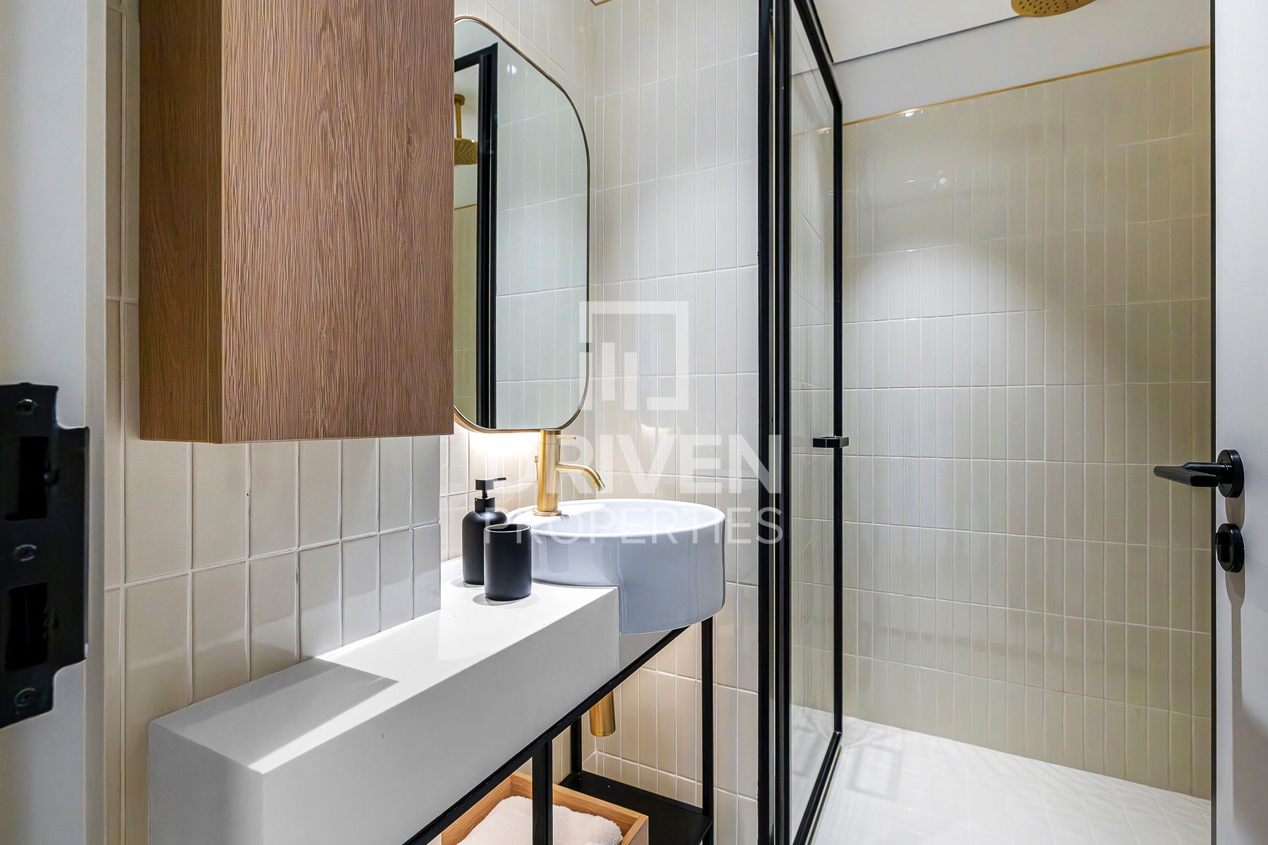 Elegant Living Furnished Burj Khalifa View