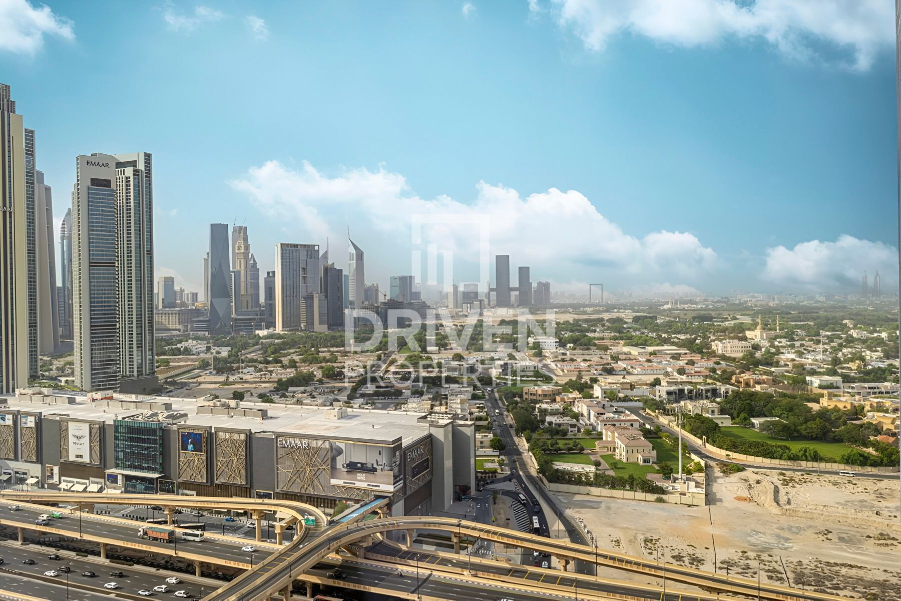 Pool and Zabeel View Corner Mall Access