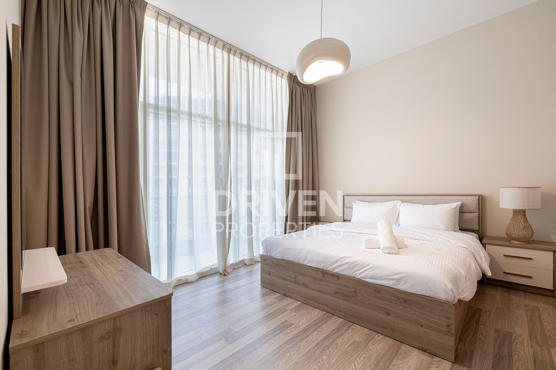 Furnished Ready to Move in Prime Location