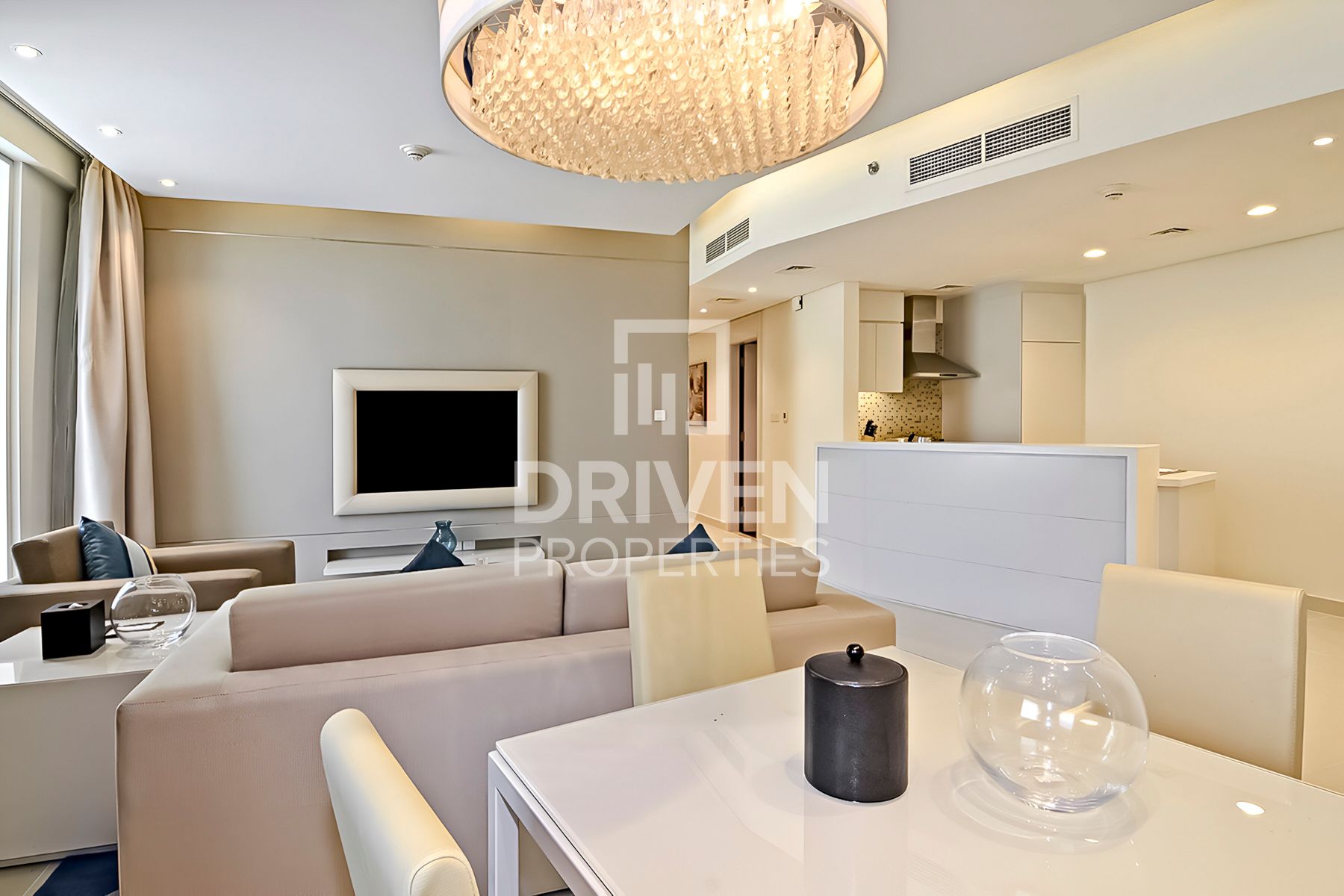 High Floor Fully Furnished Ready to Move in