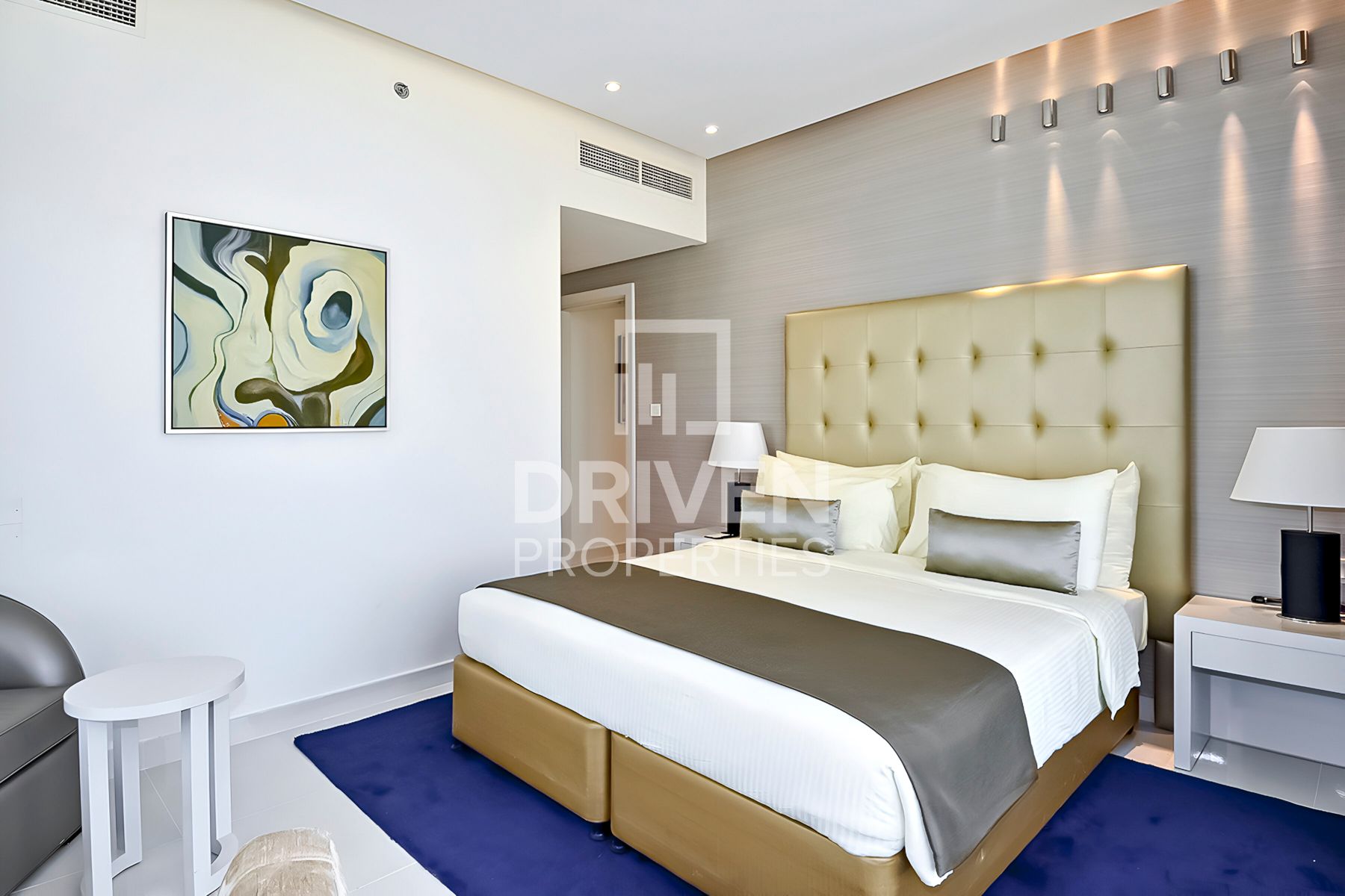 High Floor Fully Furnished Ready to Move in