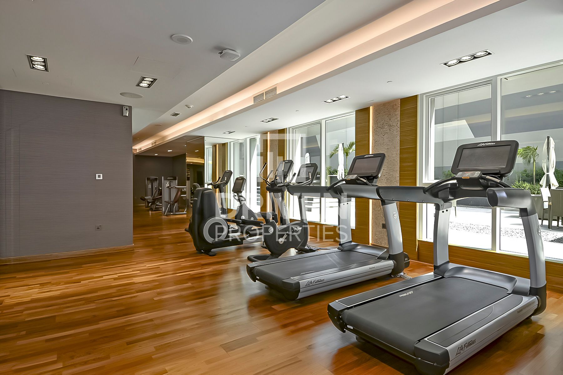 High Floor Fully Furnished Ready to Move in