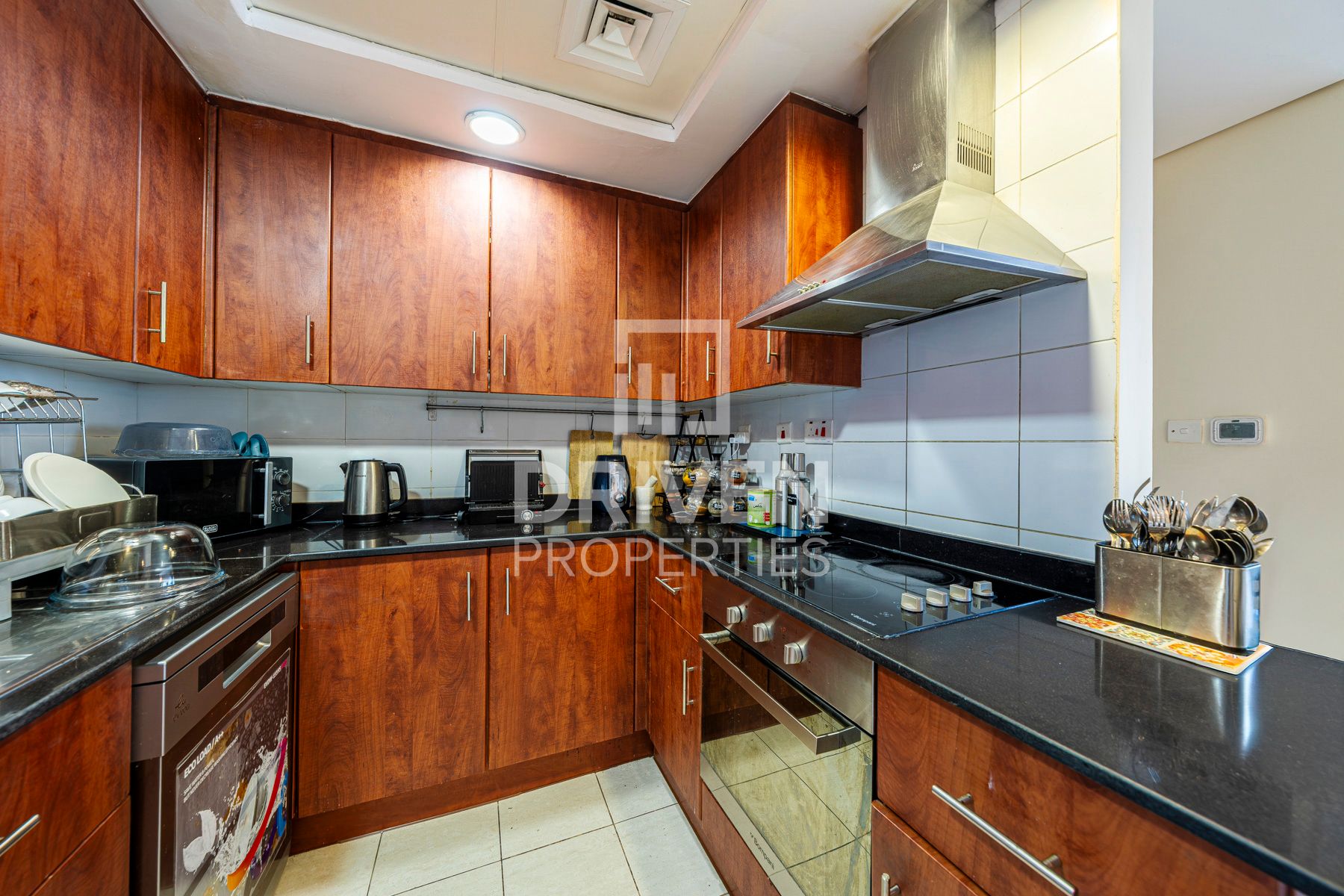 Spacious High Floor Vacant 1st Feb Furnished