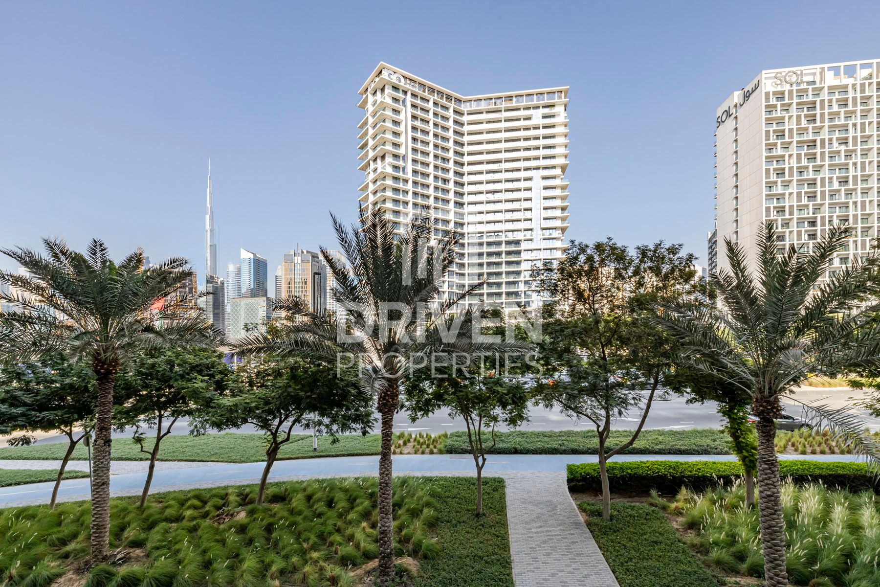 Prime Location Fully Furnished Vacant