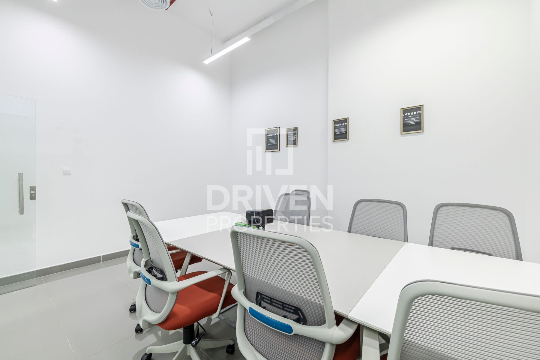 Prime Location Fully Furnished Vacant