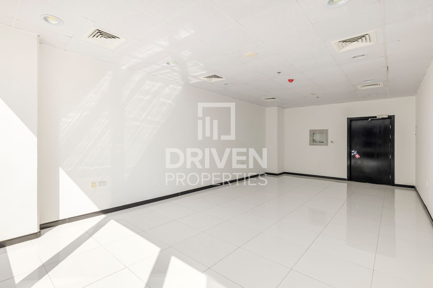 Bright and Spacious Office Heart Of Business Bay