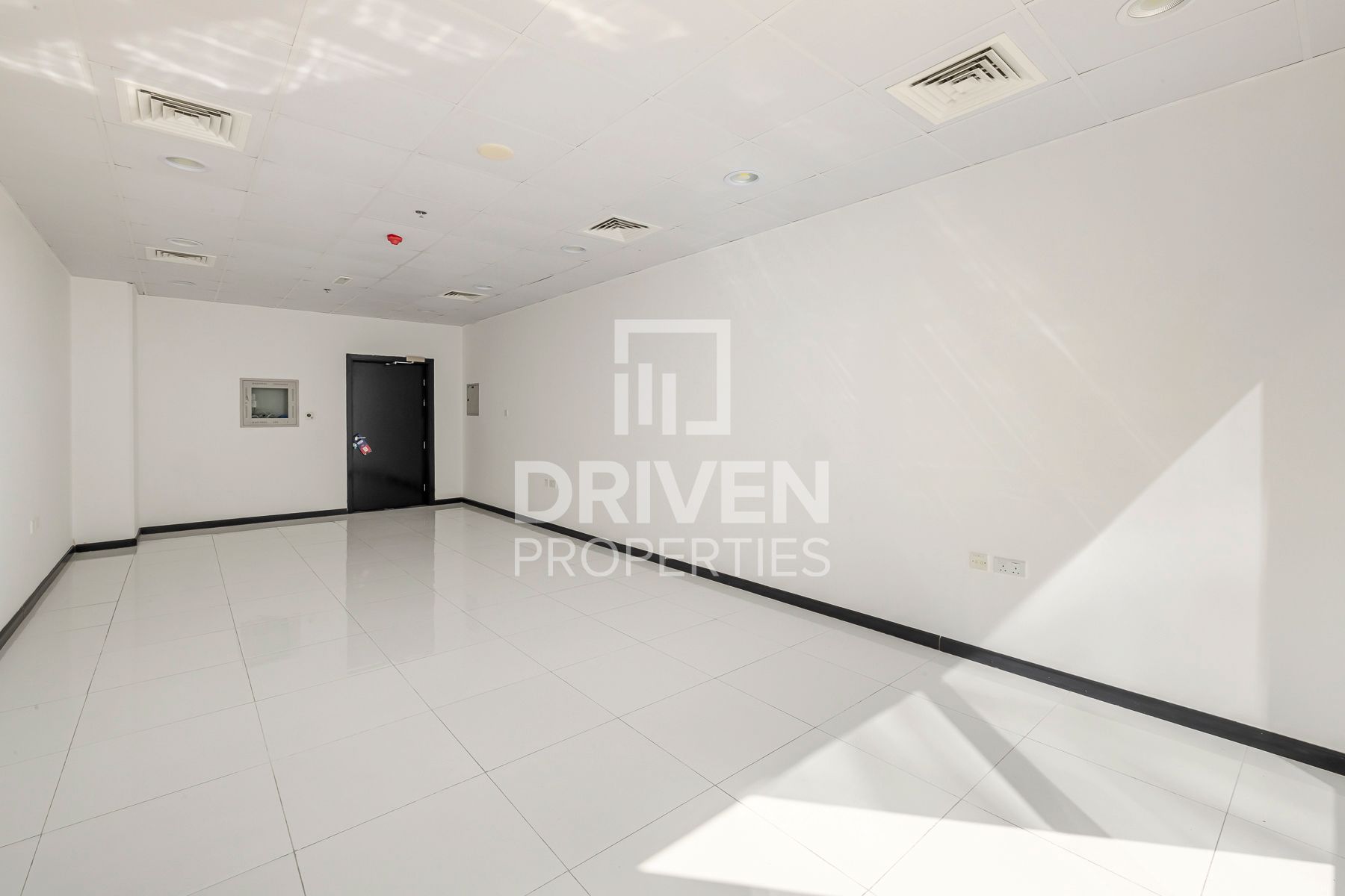 Bright and Spacious Office Heart Of Business Bay