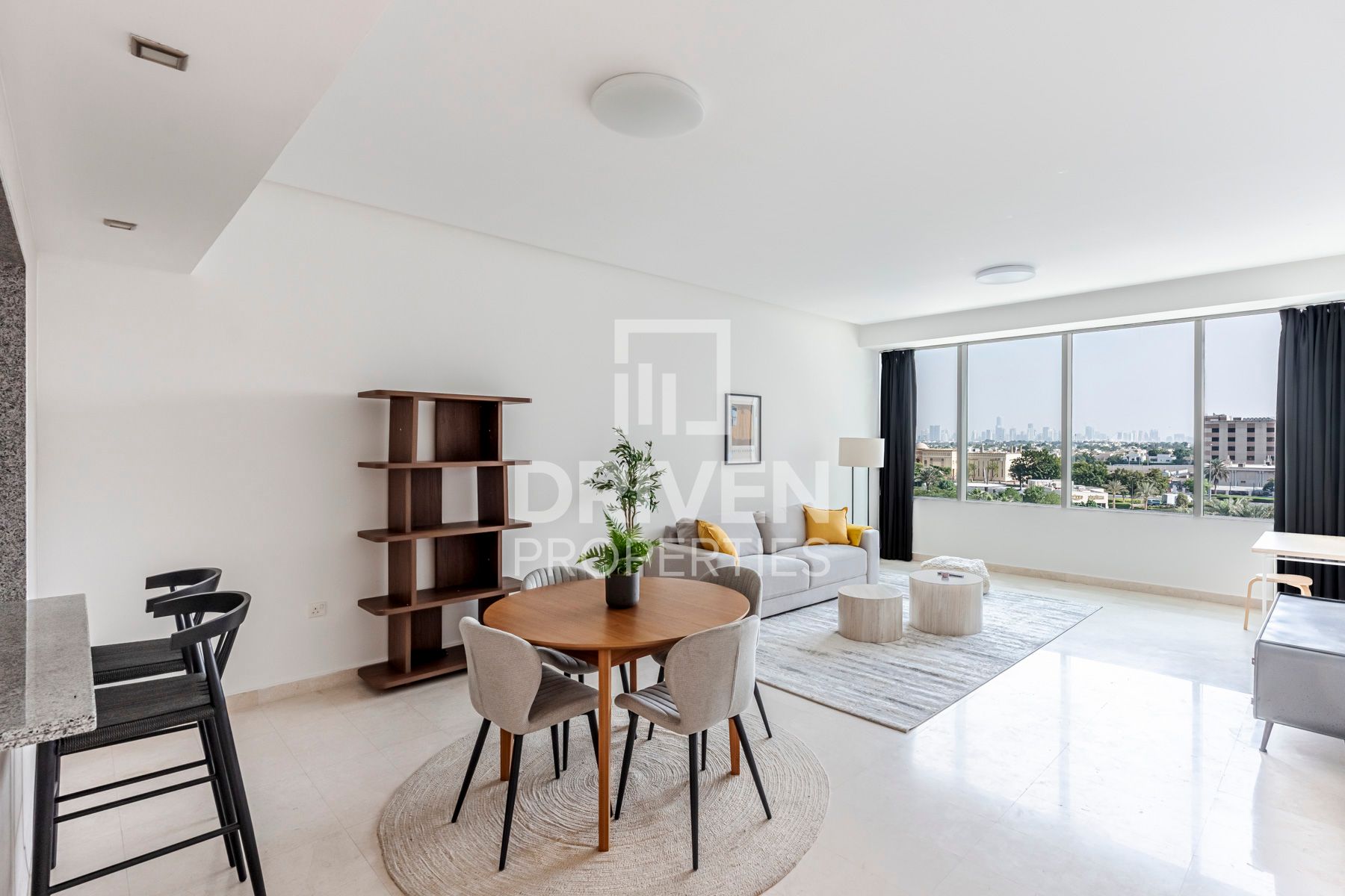 Apartment for Rent - Large Layout Fully Furnished Upgraded