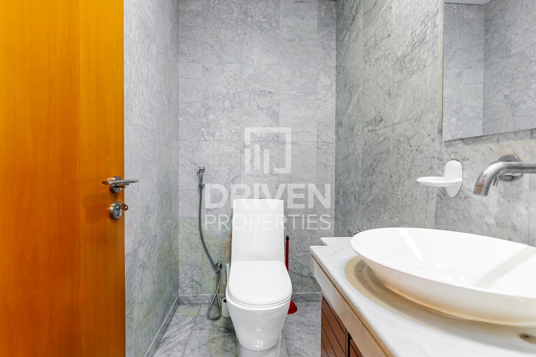 Large Layout Fully Furnished Upgraded