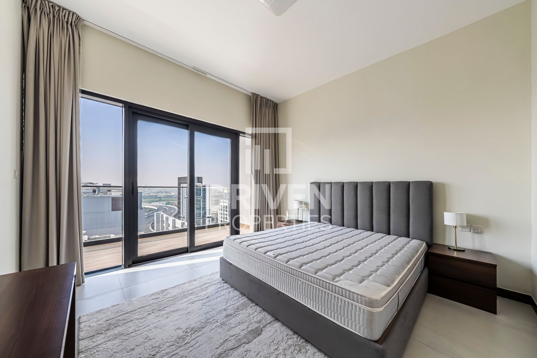 Fully Furnished Prime Location Vacant