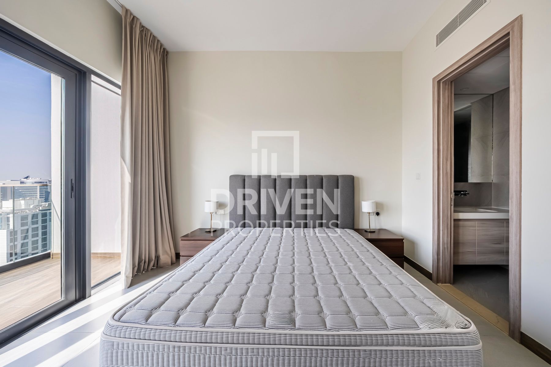 Fully Furnished Prime Location Vacant