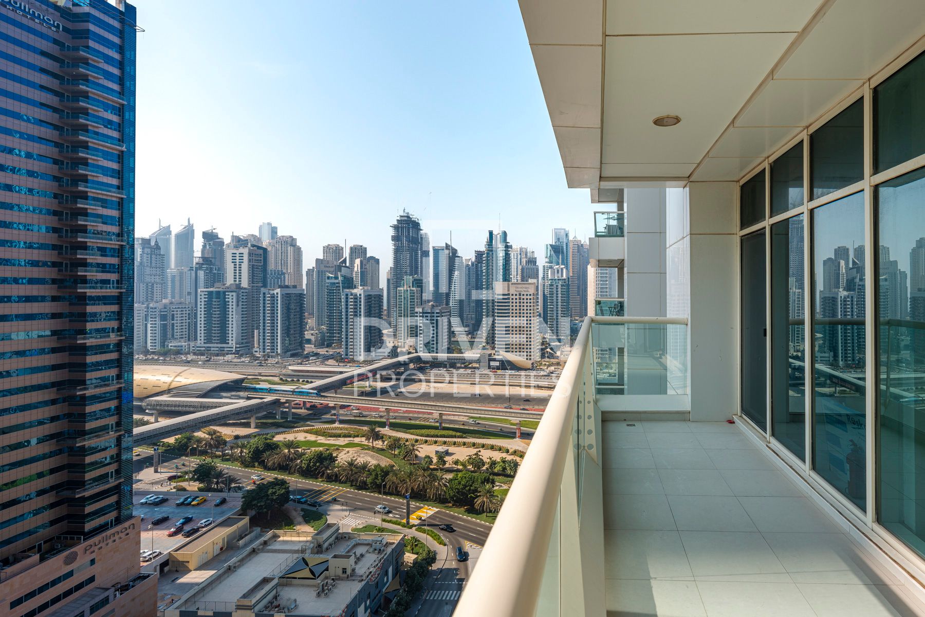 Huge Layout Ready to move in High Floor