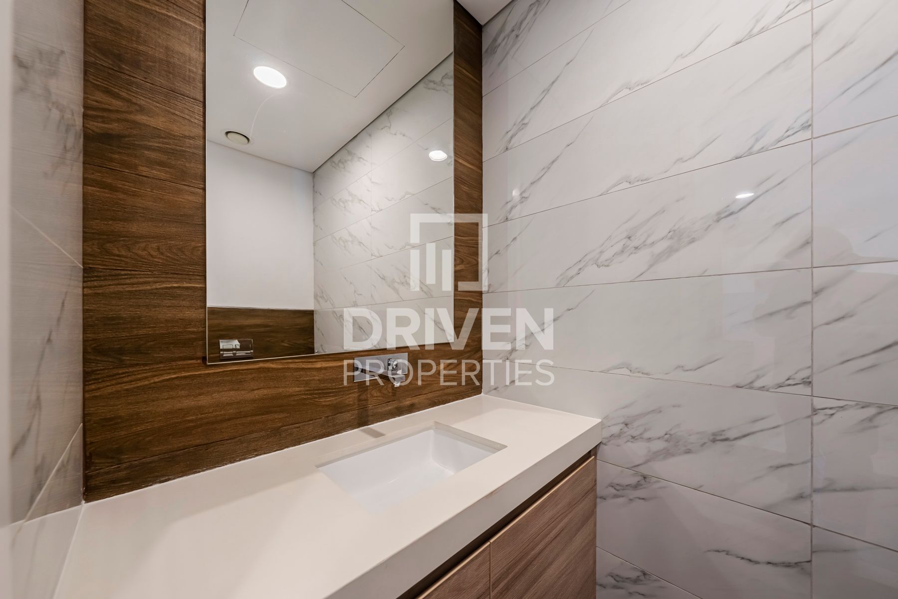 Furnished Prime Location Ready to Move In