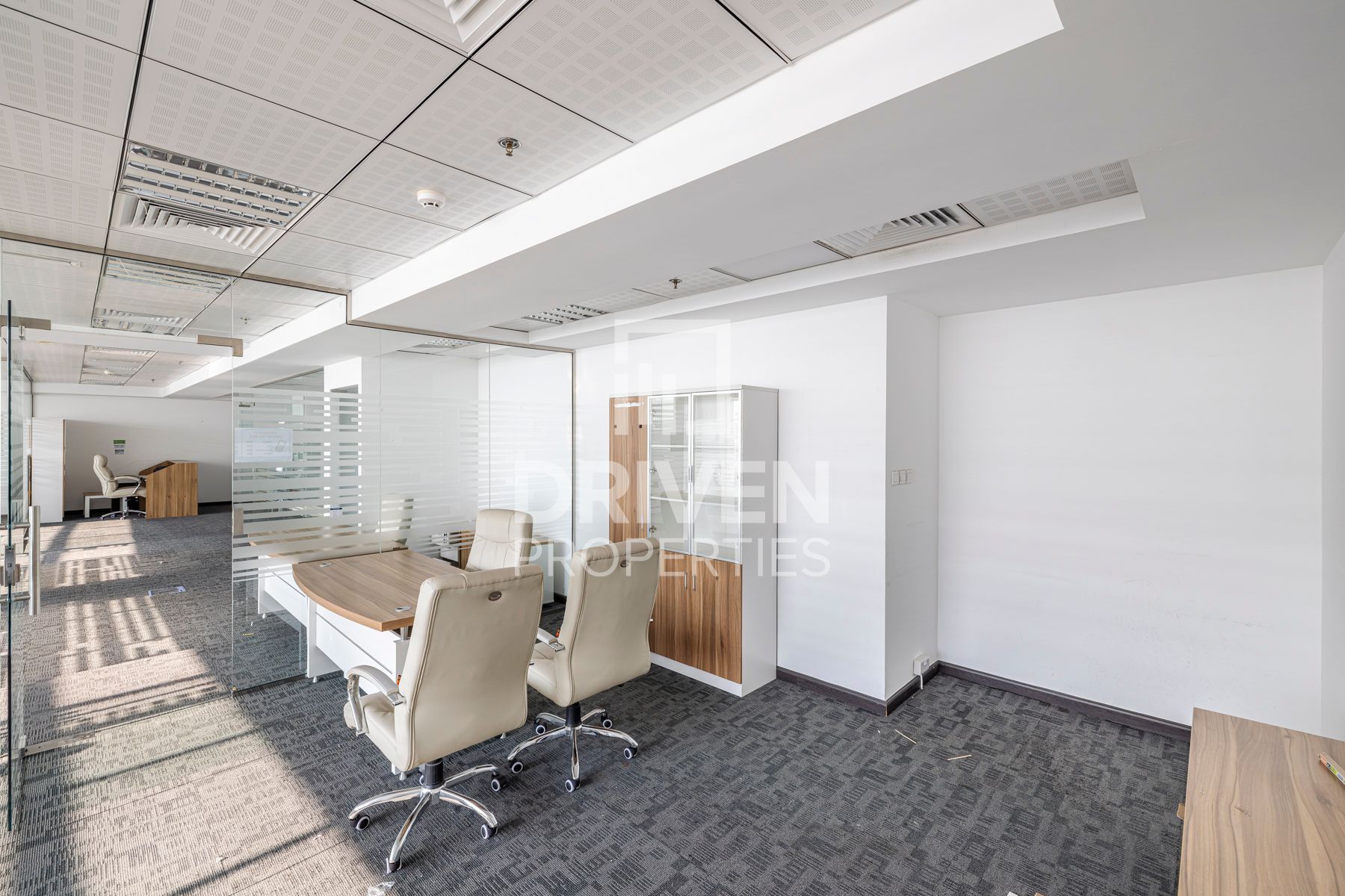 Fully Furnished Stunning View Partitions