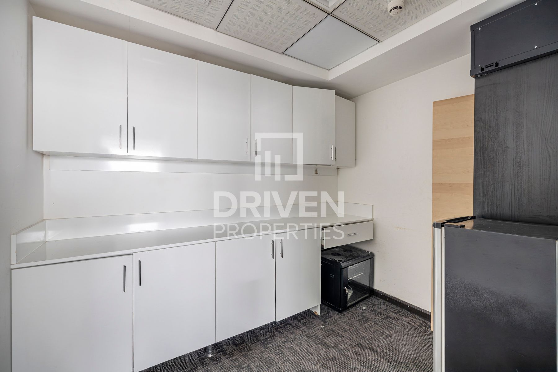 Fully Furnished Stunning View Partitions