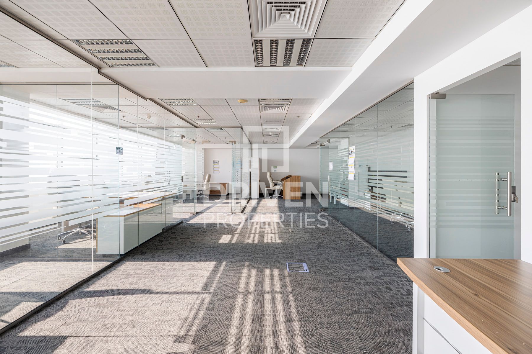 Fully Furnished Stunning View Partitions