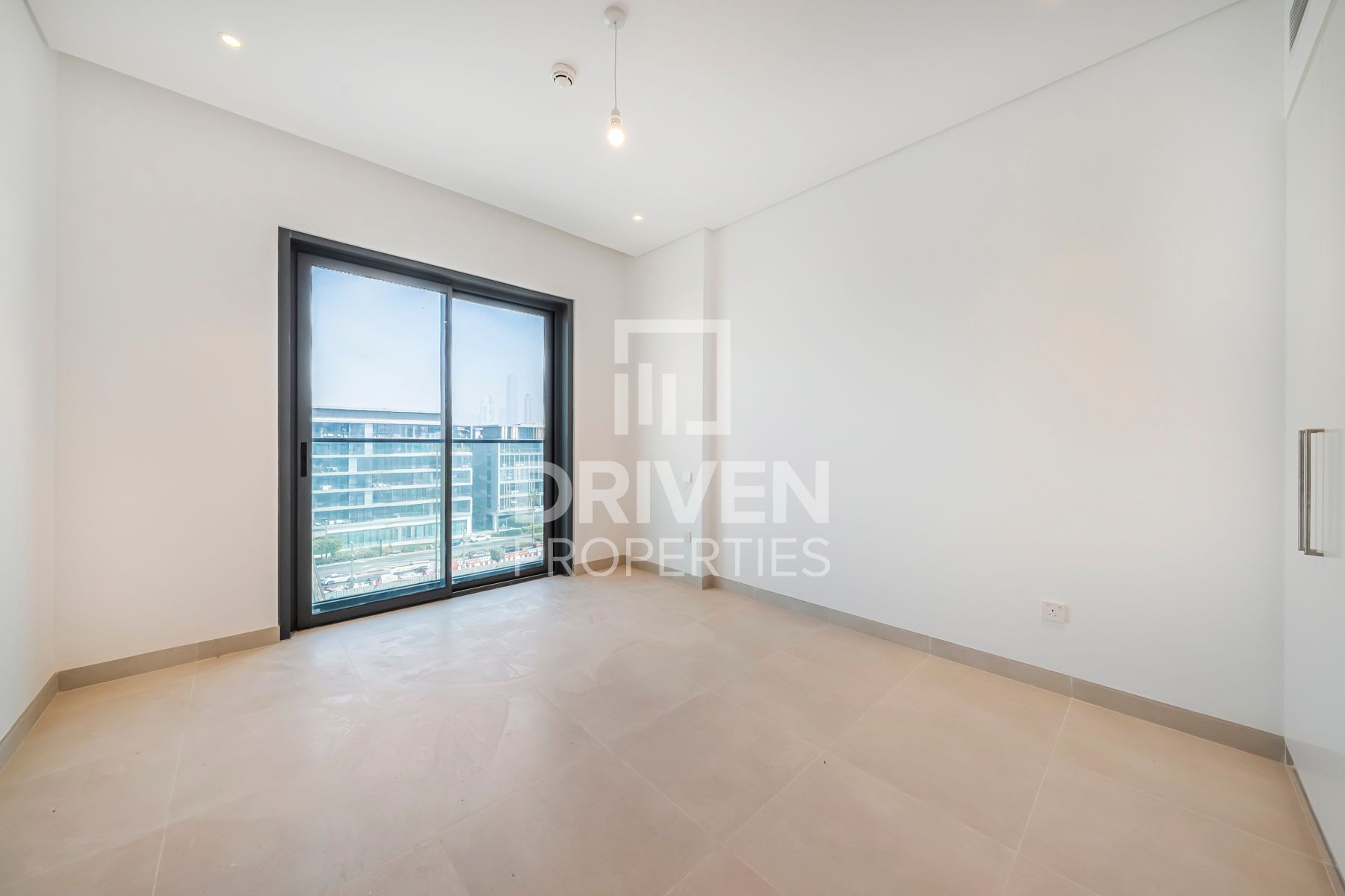 Corner unit Newly Handed Over Smart Layout