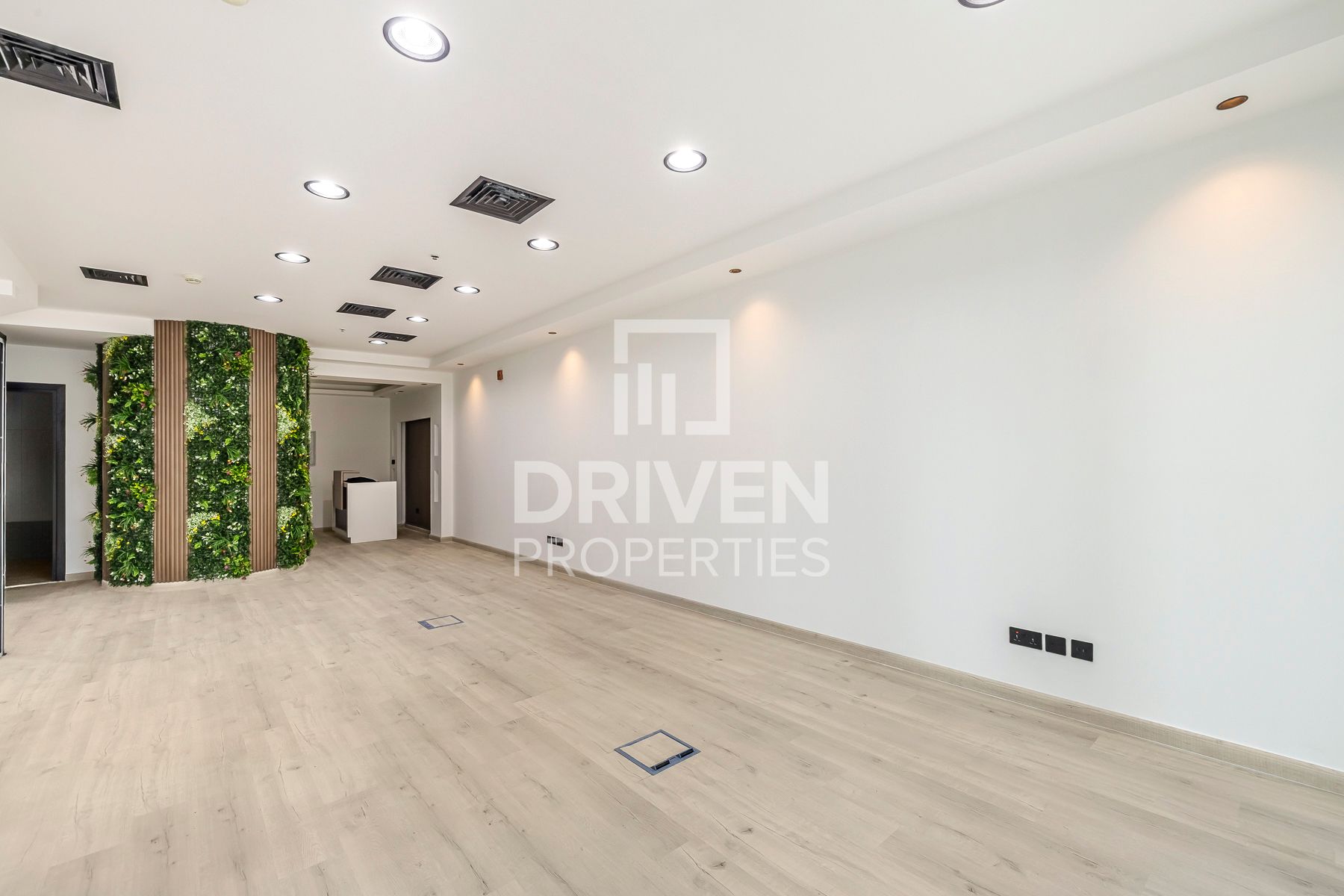 Fitted Office Near Metro Ready to move in