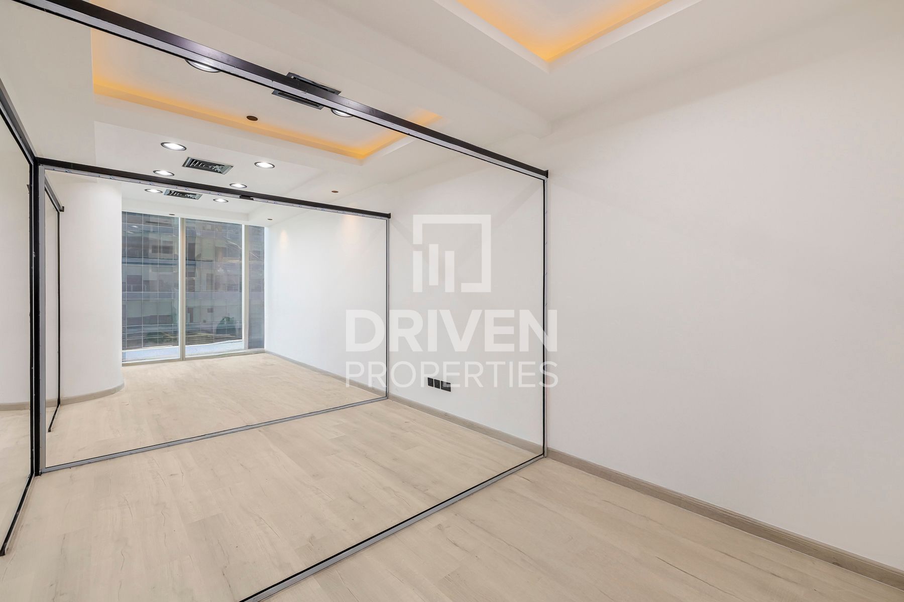 Fitted Office Near Metro Ready to move in